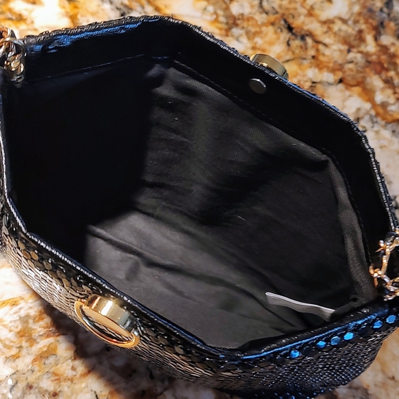 Sparkly black chainmail bag with gold tone hardware. Pre-owned. - Picture 4 of 13